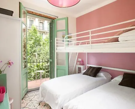 Centric Sagrada Famila 3 Apartment *