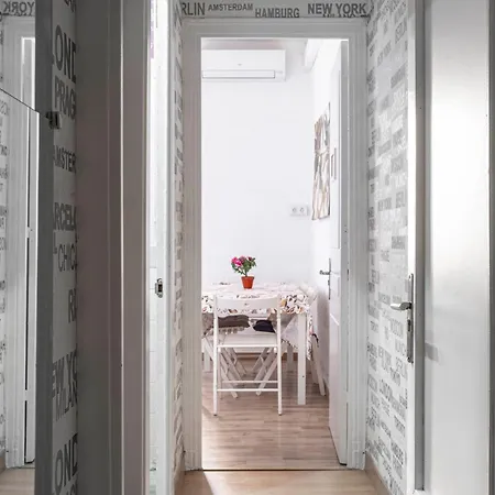 Apartment Centric Sagrada Famila 3 Barcelona